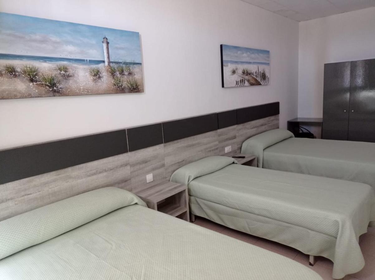 מונריאל דל קאמפו Hostal Brin מראה חיצוני תמונה