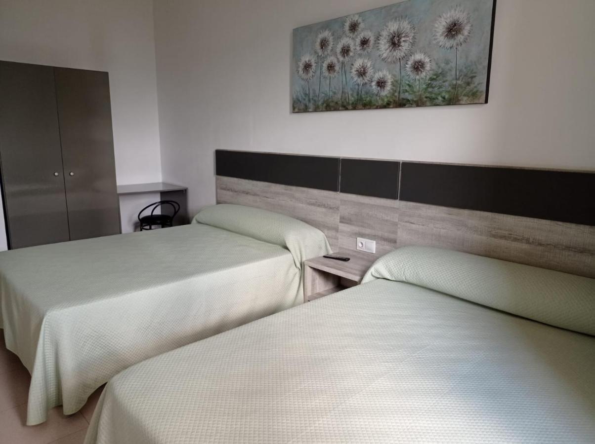 מונריאל דל קאמפו Hostal Brin מראה חיצוני תמונה